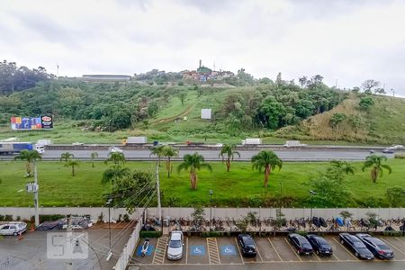 Vista sala e quarto de apartamento para alugar com 2 quartos, 55m² em Vila São João, Barueri