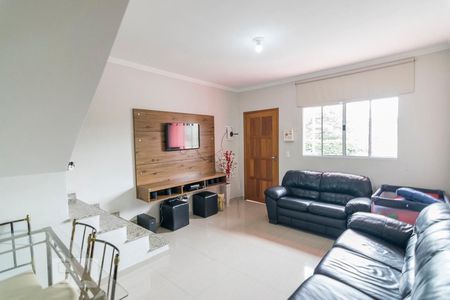 Casa à venda com 114m², 2 quartos e 2 vagasSala