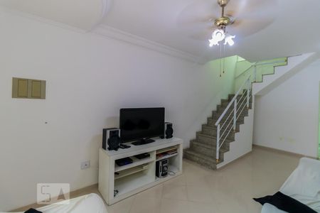 Sala de casa para alugar com 3 quartos, 160m² em Vila Guilhermina, São Paulo