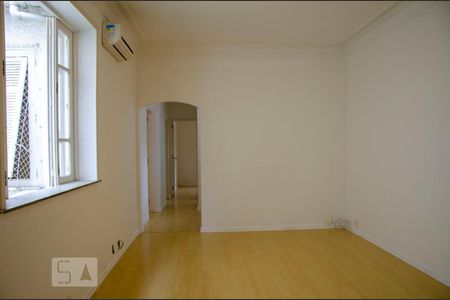 Apartamento à venda com 85m², 3 quartos e sem vagaSala