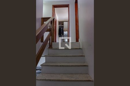 Escada de casa à venda com 3 quartos, 160m² em São José, Canoas