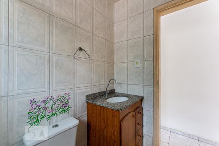Banheiro de apartamento à venda com 1 quarto, 59m² em São Lourenço, Niterói
