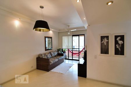 Apartamento à venda com 66m², 2 quartos e 2 vagasSala