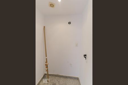 Lavabo de apartamento para alugar com 3 quartos, 80m² em Alto da Lapa, São Paulo