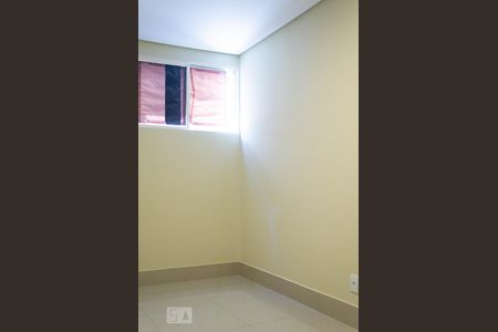 Quarto 1 de apartamento para alugar com 2 quartos, 72m² em Samambaia Norte (samambaia), Brasília