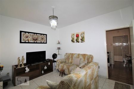 Casa à venda com 116m², 3 quartos e 6 vagasSala tv