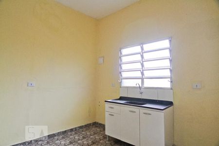 Cozinha de casa para alugar com 1 quarto, 35m² em Vila Marina, São Paulo