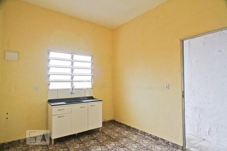 Cozinha de casa para alugar com 1 quarto, 35m² em Vila Marina, São Paulo