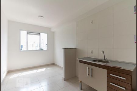 Sala/Cozinha de apartamento à venda com 1 quarto, 30m² em Cambuci, São Paulo