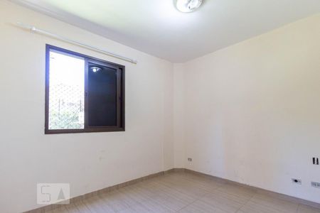 Quarto 2 de apartamento para alugar com 2 quartos, 60m² em Quitaúna, Osasco