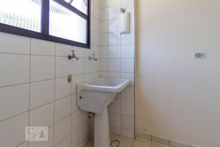 Área de Serviço de apartamento para alugar com 2 quartos, 60m² em Quitaúna, Osasco