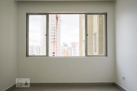 Sala de kitnet/studio para alugar com 1 quarto, 35m² em Centro, Curitiba