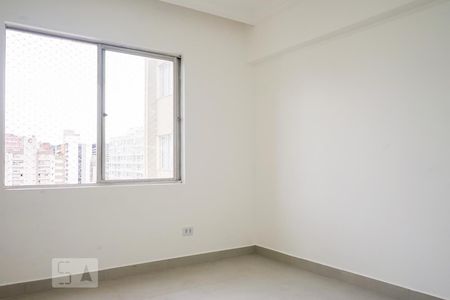 Quarto de kitnet/studio para alugar com 1 quarto, 35m² em Centro, Curitiba