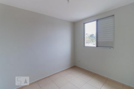 Quarto 2 de apartamento para alugar com 2 quartos, 44m² em Jardim Santa Terezinha (zona Leste), São Paulo