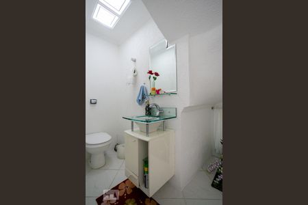 Lavabo de casa à venda com 3 quartos, 240m² em Água Fria, São Paulo