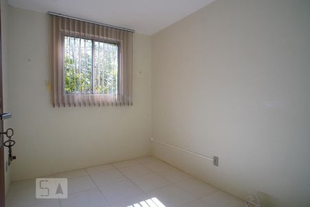 Quarto 1 de apartamento à venda com 2 quartos, 39m² em Mário Quintana, Porto Alegre