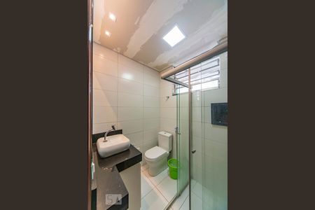 Banheiro de apartamento à venda com 3 quartos, 80m² em Vila Bela Vista, Santo André