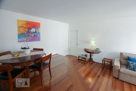 Sala de apartamento à venda com 2 quartos, 75m² em Itaim Bibi, São Paulo