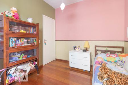 Quarto de apartamento para alugar com 2 quartos, 54m² em Sagrada Família, Belo Horizonte