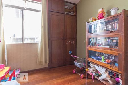 Quarto de apartamento para alugar com 2 quartos, 54m² em Sagrada Família, Belo Horizonte