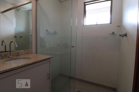 Banheiro de apartamento à venda com 1 quarto, 24m² em Campo Belo, São Paulo