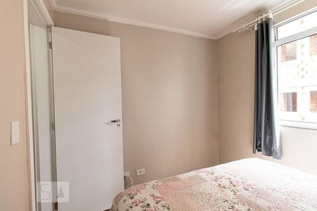 Quarto 2 de apartamento para alugar com 2 quartos, 44m² em Campo de Santana, Curitiba