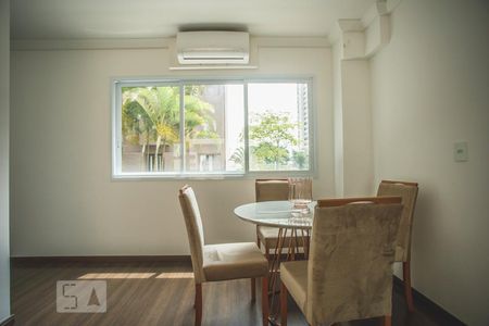 Apartamento à venda com 72m², 2 quartos e 1 vagaSala de Jantar