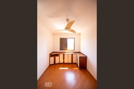 Quarto 1 de apartamento para alugar com 2 quartos, 75m² em Vila Butantã, São Paulo