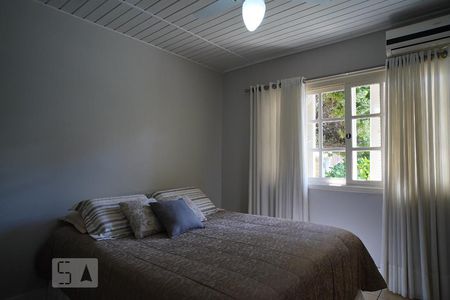 Suite de casa à venda com 2 quartos, 130m² em Estância Velha, Canoas
