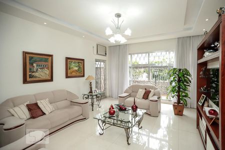 Sala de casa à venda com 6 quartos, 300m² em Engenho de Dentro, Rio de Janeiro