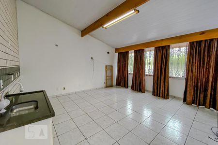 Sala e Czoinha de casa de condomínio para alugar com 1 quarto, 55m² em Vila Granada, São Paulo