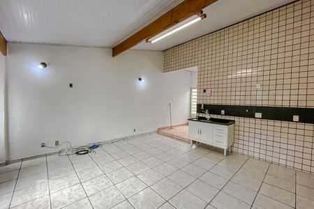 Sala e Czoinha de casa de condomínio para alugar com 1 quarto, 55m² em Vila Granada, São Paulo