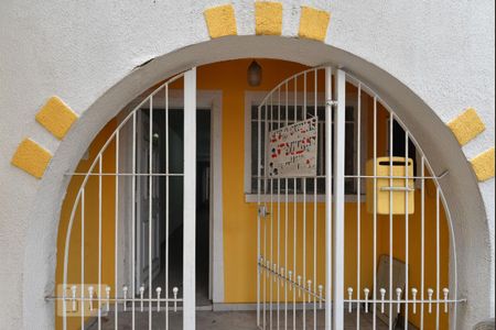 Casa à venda com 100m², 3 quartos e 2 vagas