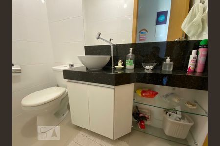 Banheiro de apartamento para alugar com 2 quartos, 59m² em São Pedro, Belo Horizonte