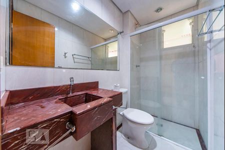 Banheiro  de apartamento para alugar com 3 quartos, 70m² em Jardim Santo André, Santo André