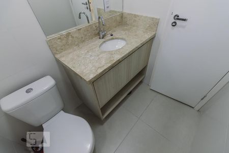 Banheiro de apartamento para alugar com 1 quarto, 50m² em Vila Romana, São Paulo