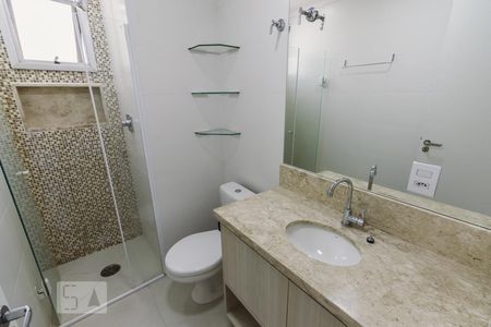 Banheiro de apartamento para alugar com 1 quarto, 50m² em Vila Romana, São Paulo