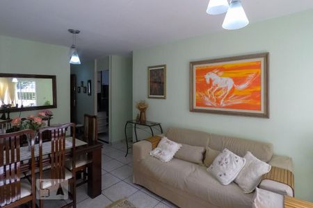 Sala de apartamento à venda com 2 quartos, 62m² em Jardim Santa Emilia, São Paulo