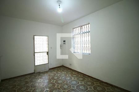 Sala de casa para alugar com 3 quartos, 90m² em Braz de Pina, Rio de Janeiro