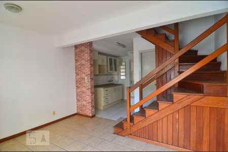 Sala de casa de condomínio à venda com 3 quartos, 78m² em Marechal Rondon, Canoas