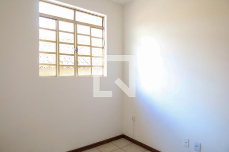 Quarto de casa de condomínio para alugar com 2 quartos, 55m² em Estrela Dalva, Belo Horizonte