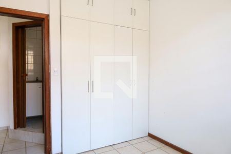 Quarto de casa de condomínio para alugar com 2 quartos, 55m² em Estrela Dalva, Belo Horizonte