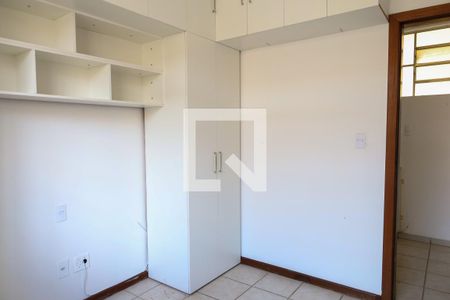 Quarto de casa de condomínio para alugar com 2 quartos, 55m² em Estrela Dalva, Belo Horizonte