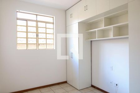 Quarto de casa de condomínio para alugar com 2 quartos, 55m² em Estrela Dalva, Belo Horizonte