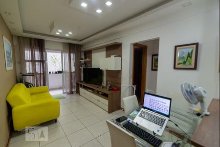 Sala de apartamento à venda com 2 quartos, 70m² em Maracanã, Rio de Janeiro