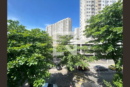 Vista da sala de apartamento para alugar com 2 quartos, 46m² em Del Castilho, Rio de Janeiro