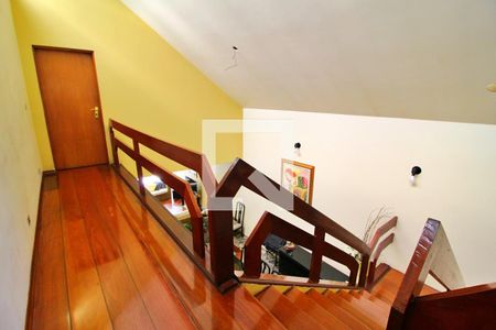 Corredor de casa à venda com 4 quartos, 322m² em Vila Homero Thon, Santo André