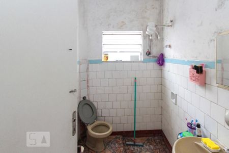 Banheiro de casa à venda com 4 quartos, 200m² em Jardim Independência, São Paulo