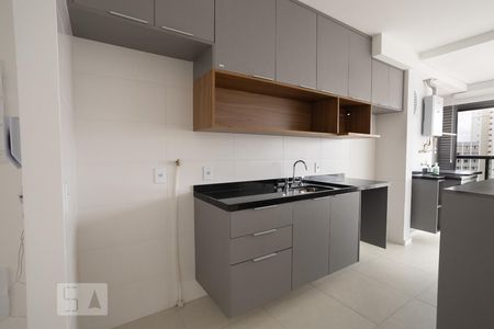 Cozinha de apartamento para alugar com 1 quarto, 49m² em Mirandópolis, São Paulo