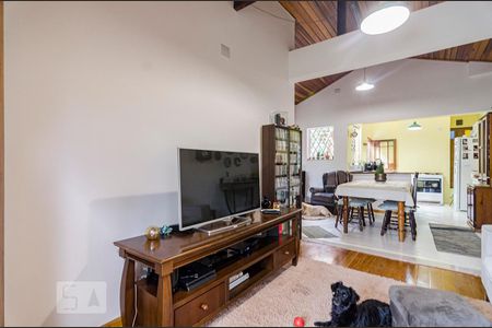 Sala de casa para alugar com 3 quartos, 130m² em Jardim das Bandeiras, São Paulo